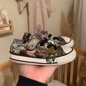 Dinosaur converse
